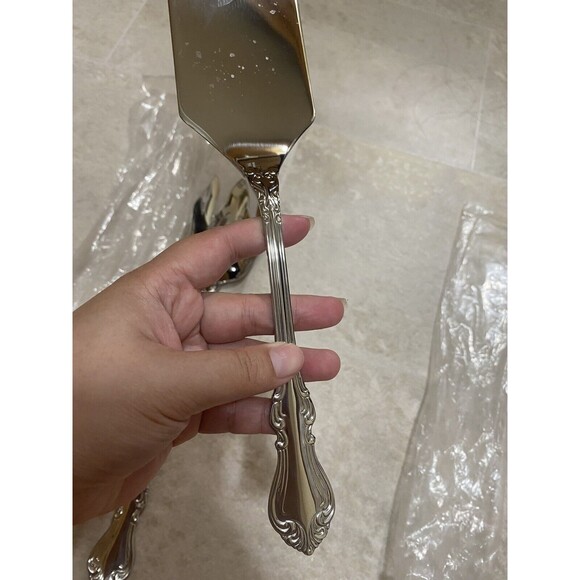 new Reed & Barton SHUBERT Stainless 18/10 Glossy salad fork and lasagna server - Picture 7 of 12